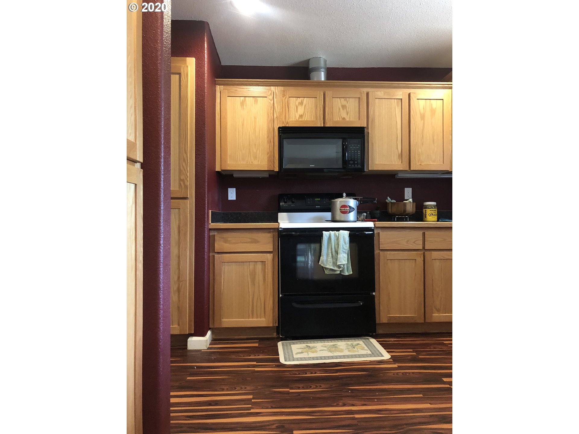 595 East 2nd Avenue Riddle, OR 97469 - Photo 10 of 28