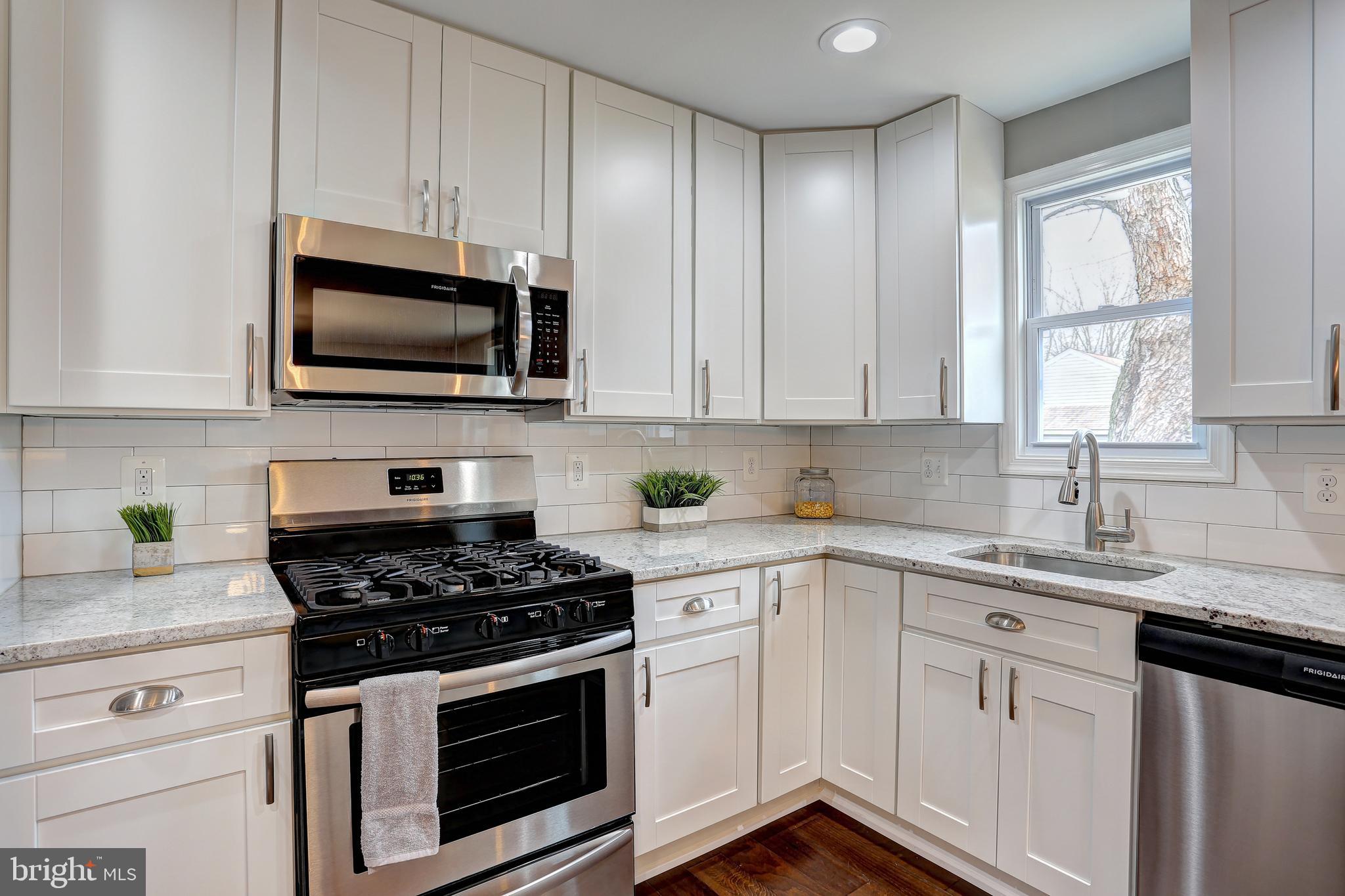 711 Cresswell Road Baltimore, MD 21225 - Photo 5 of 20 Kitchen