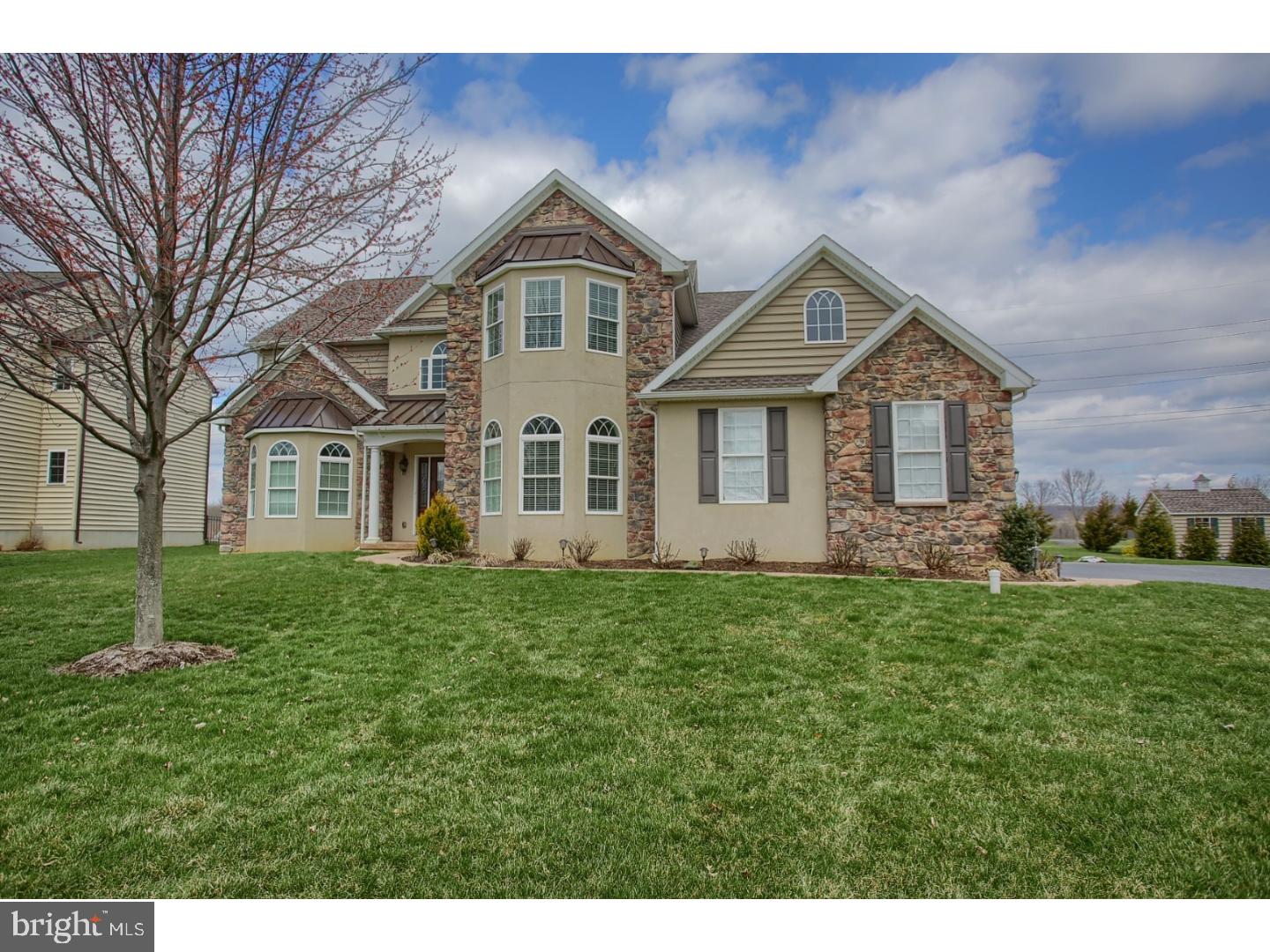 1403 Springhouse Road Reading, PA 19608 - Photo 2 of 25