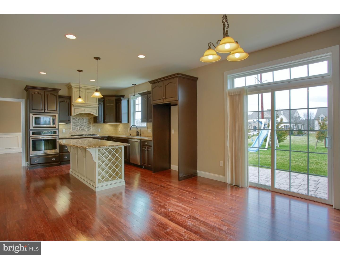 1403 Springhouse Road Reading, PA 19608 - Photo 7 of 25