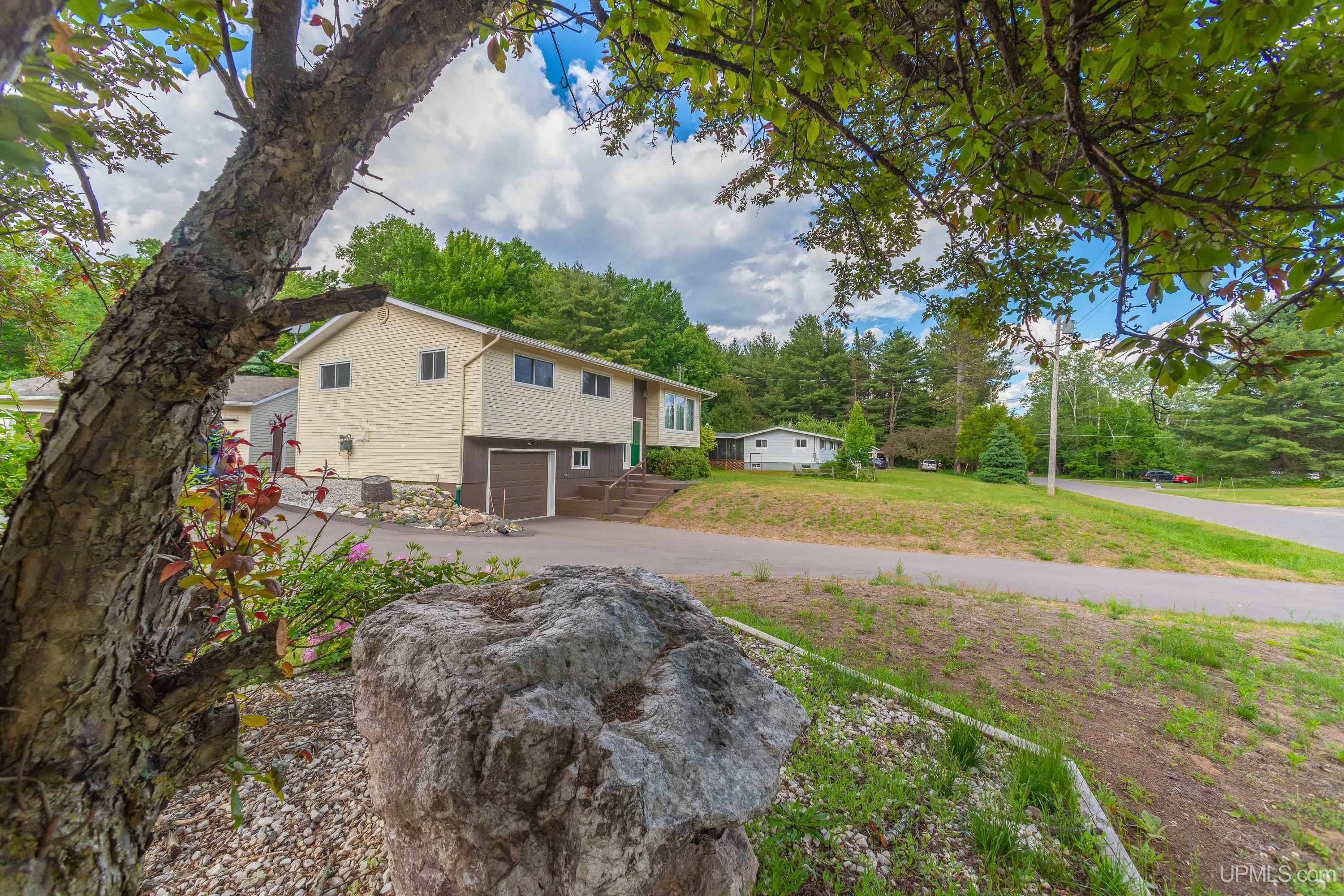 204 Ford Road Marquette, MI 49855 - Photo 42 of 47