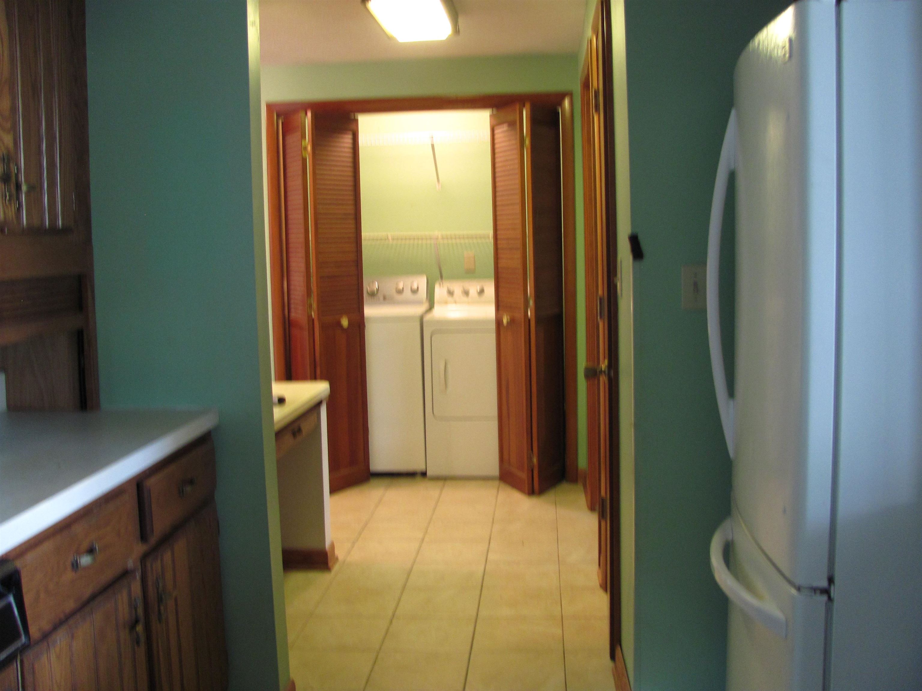 6159 Prairie Road Rockford, IL 61102 - Photo 34 of 47 a view of bathroom with shower