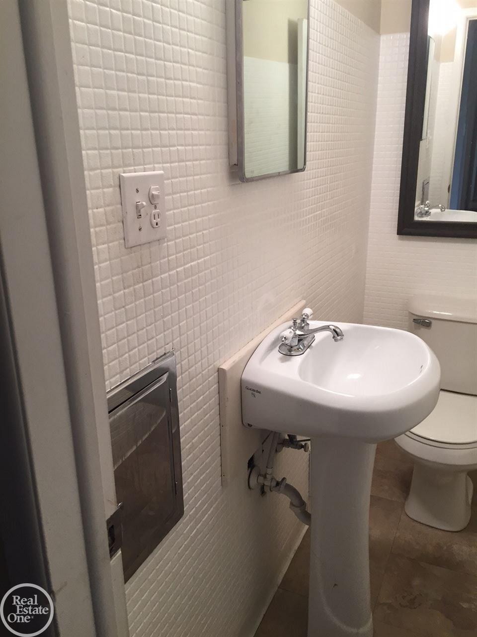 25153 Rubin Road Warren, MI 48089 - Photo 13 of 27