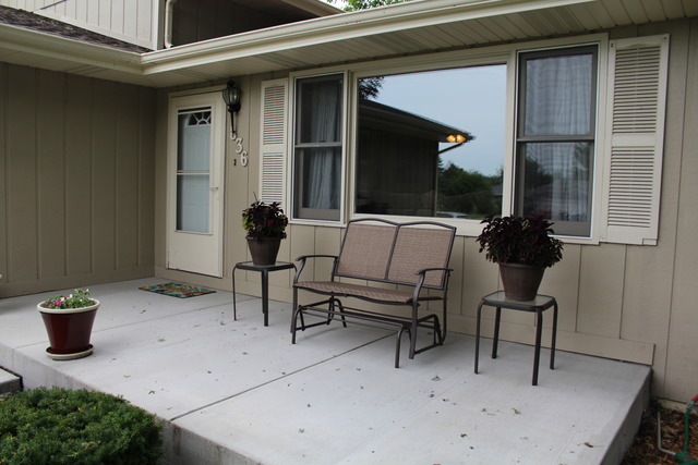 836 Stonegate Road New Lenox, IL 60451 - Photo 2 of 25