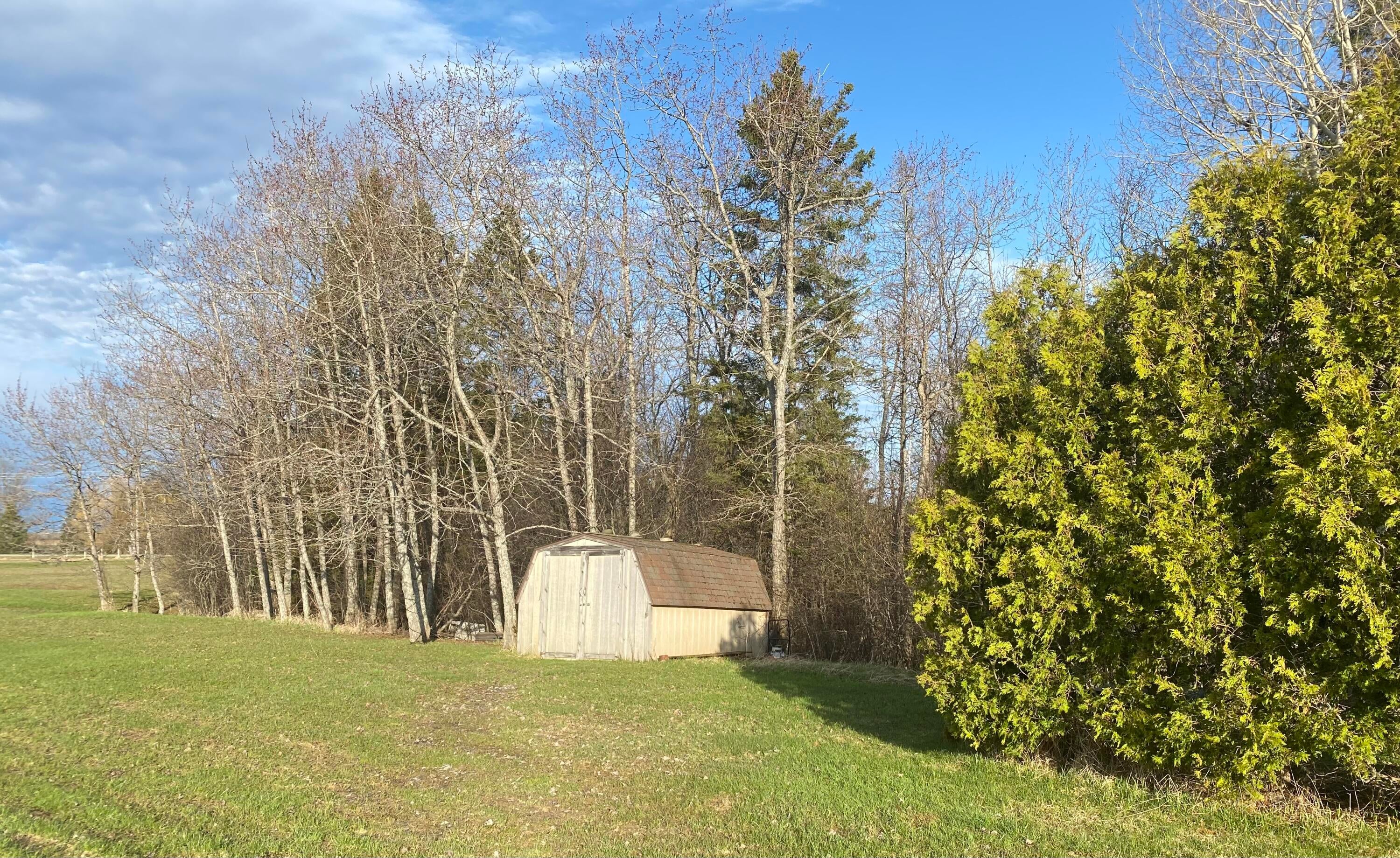5471 South Shunk Road Sault Ste. Marie, MI 49783 - Photo 4 of 15 Gallery Image 4