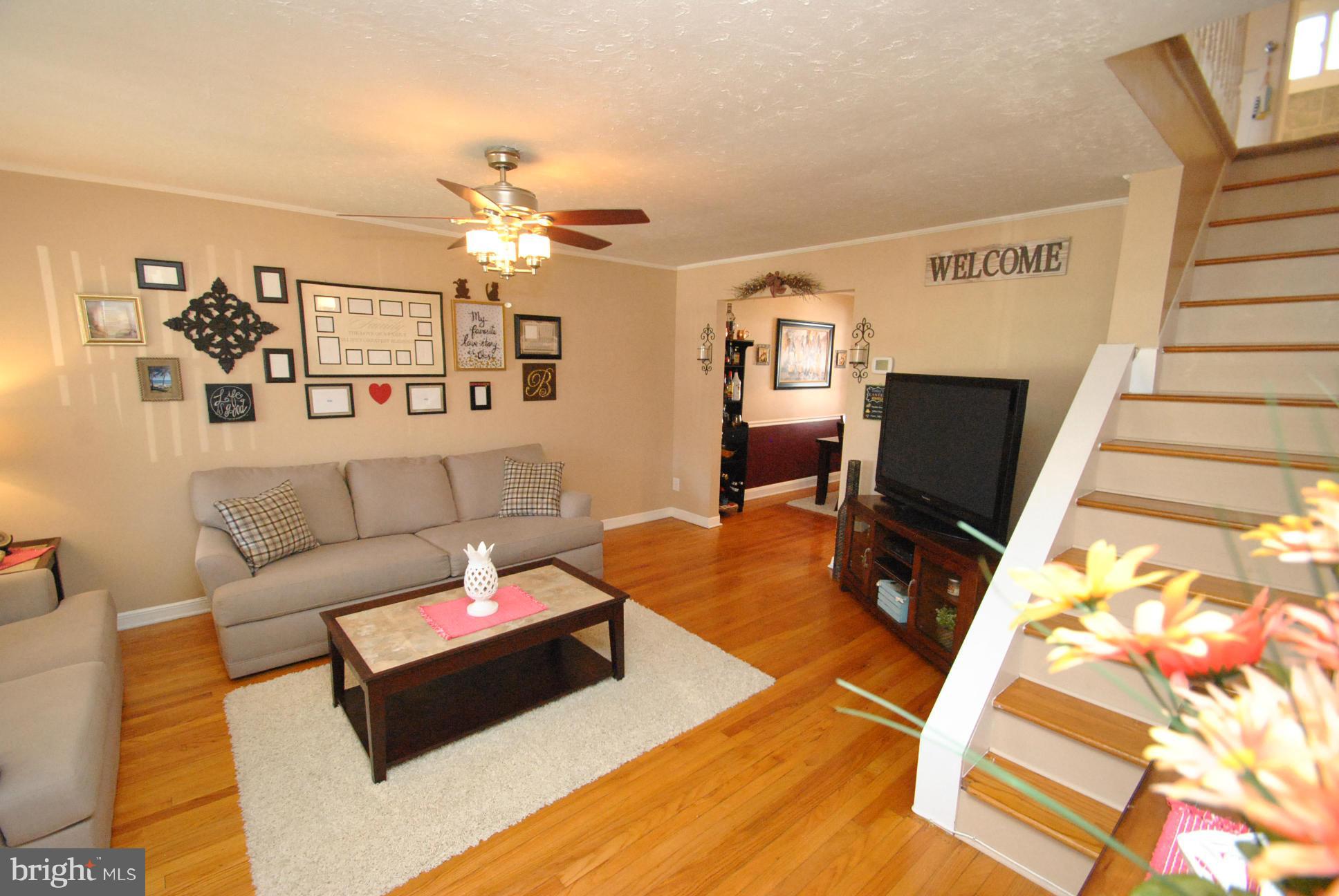 416 Stemmers Run Road Baltimore, MD 21221 - Photo 5 of 29 GORGEOUS NATURAL HARDWOODS THRU MAIN LEVEL