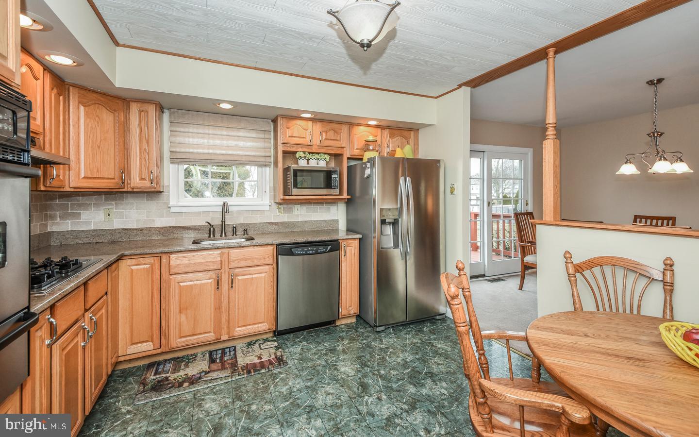 679 Stratford Road Warminster, PA 18974 - Photo 11 of 41 Gallery Image 11