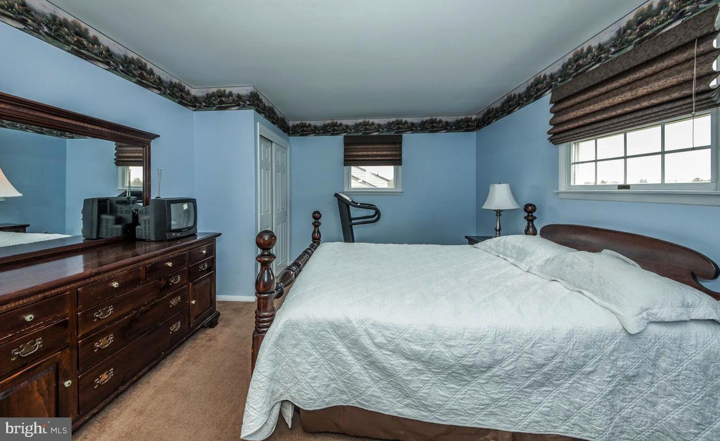 679 Stratford Road Warminster, PA 18974 - Photo 20 of 41 Gallery Image 20