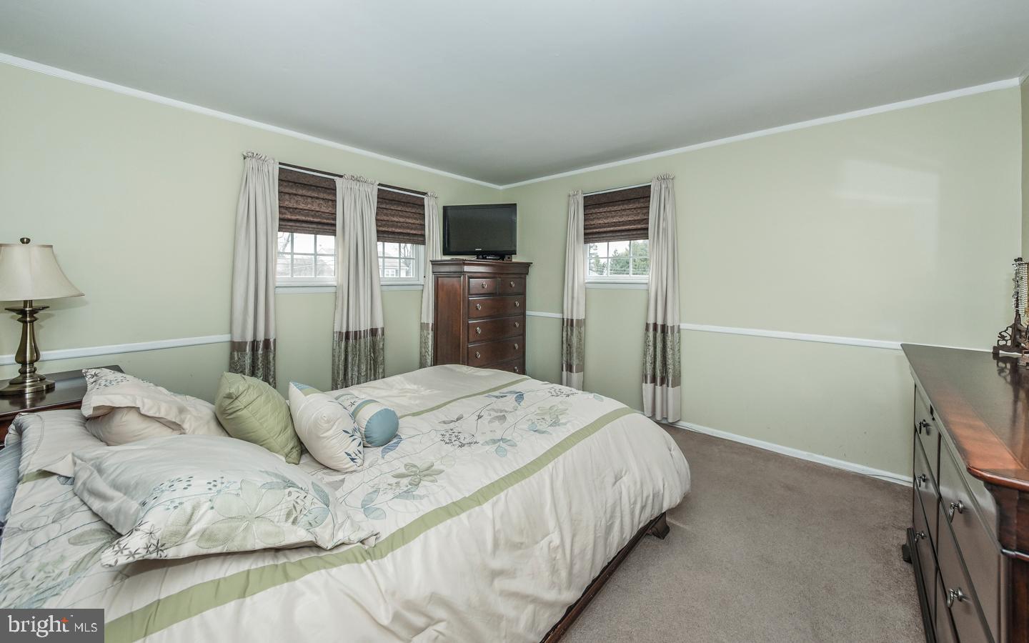 679 Stratford Road Warminster, PA 18974 - Photo 23 of 41 Gallery Image 23