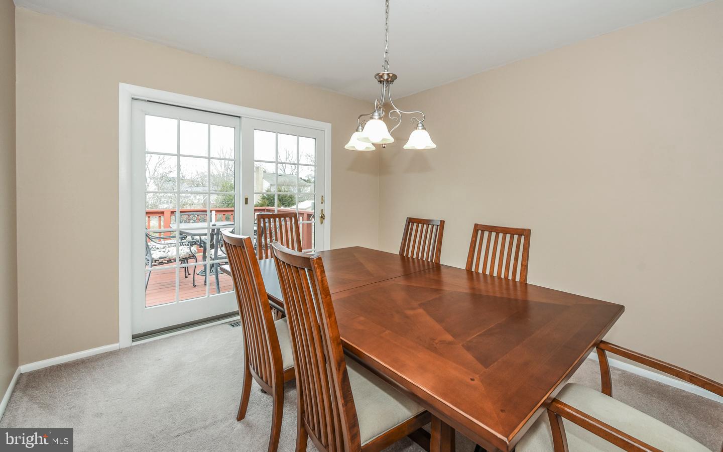679 Stratford Road Warminster, PA 18974 - Photo 7 of 41 Gallery Image 7