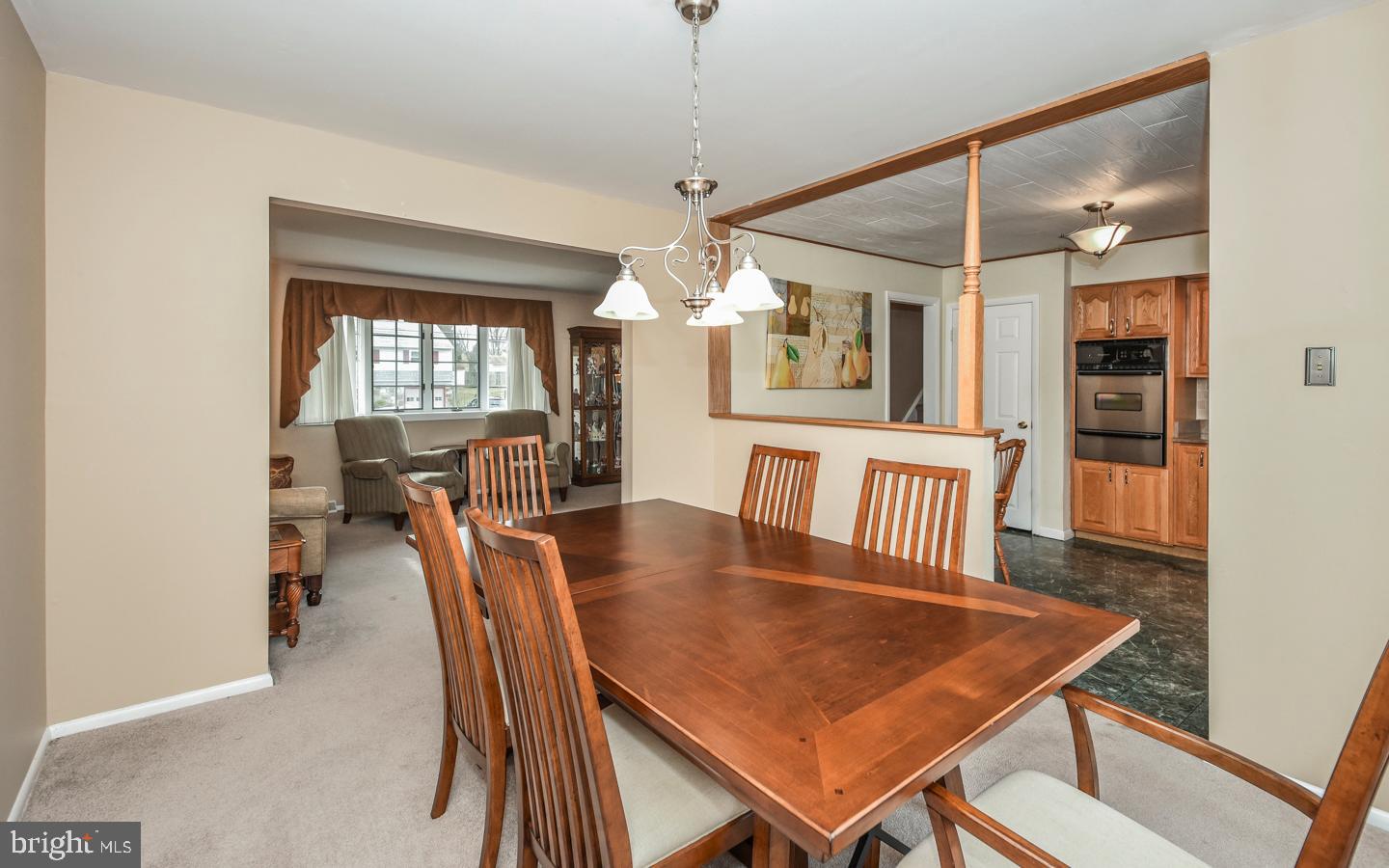 679 Stratford Road Warminster, PA 18974 - Photo 9 of 41 Gallery Image 9