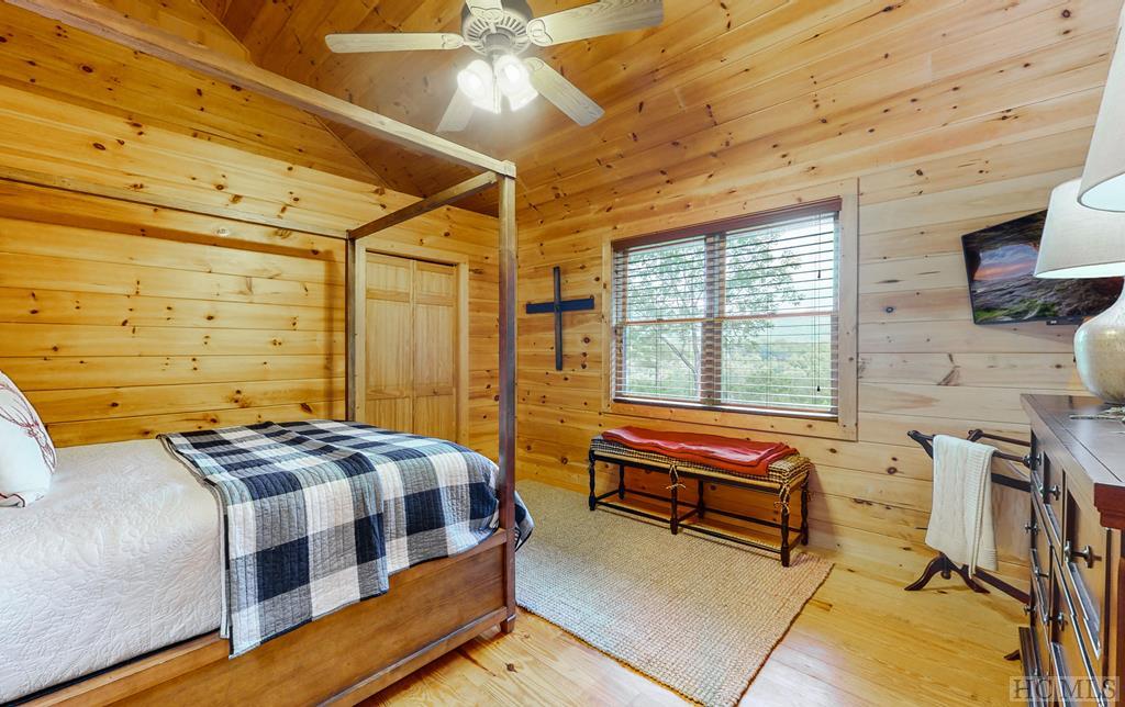414 Deer Run Road Sapphire, NC 28774 - Photo 35 of 68 Gallery Image 35