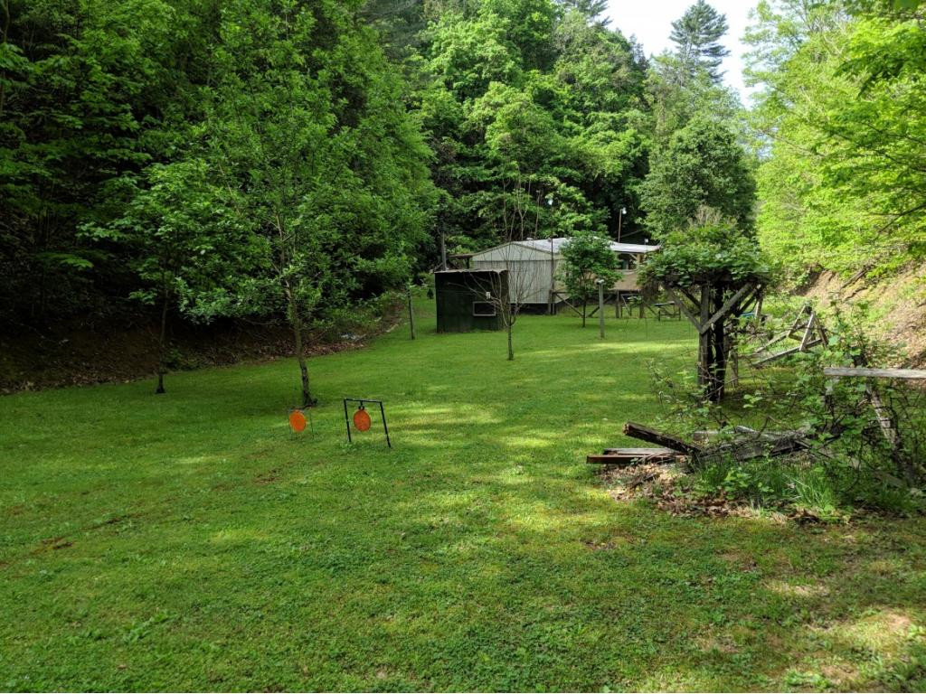 389 Jenkins Road Bluff City, TN 37618 - Photo 5 of 19 Photo 5