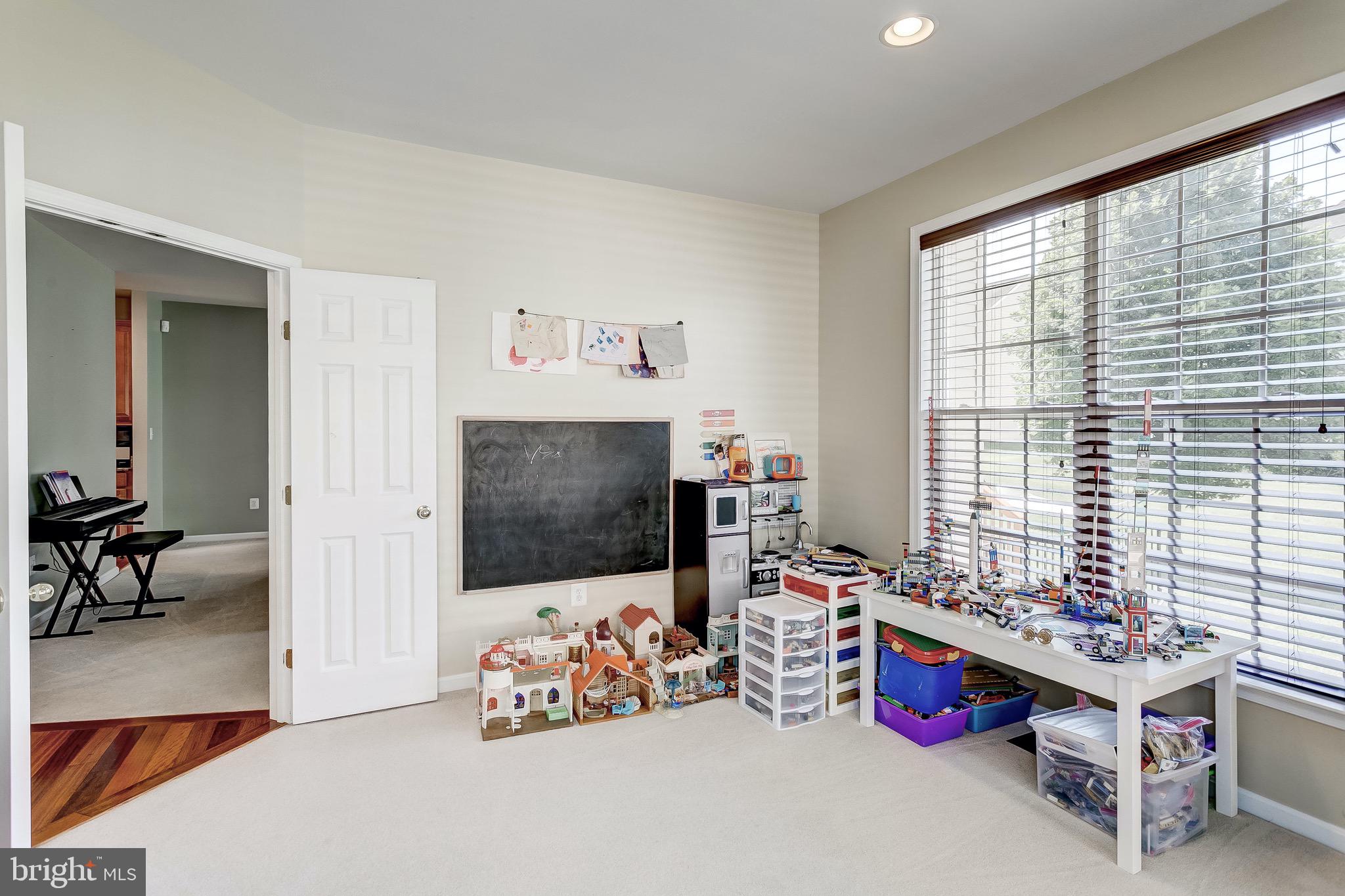 2007 Myrtlewood Road Baltimore, MD 21209 - Photo 13 of 61