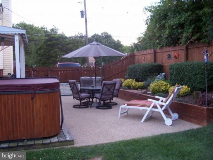 102 Wengate Road Owings Mills, MD 21117 - Photo 2 of 11 Back yard