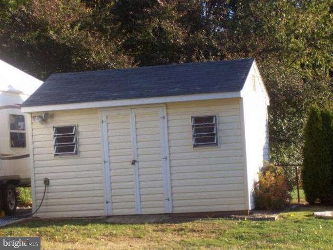 102 Wengate Road Owings Mills, MD 21117 - Photo 9 of 11 Shed