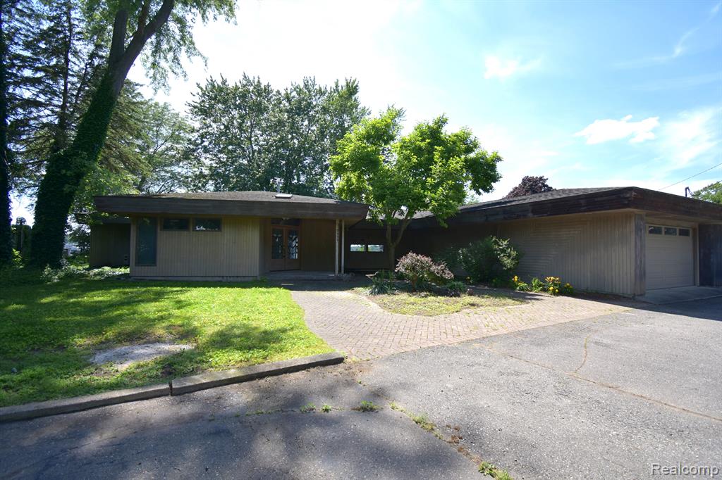 9555 Shell Beach Road Pinckney, MI 48169 - Photo 25 of 25 Gallery Image 25