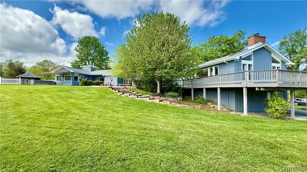 $849,999 | 6975 Sweetland Road, Evans, NY 14047