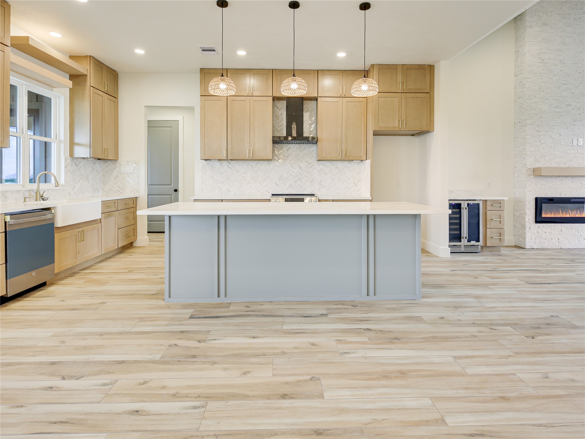 643 Chuckwagon Trail Angleton, TX 77515 - Photo 14 of 37