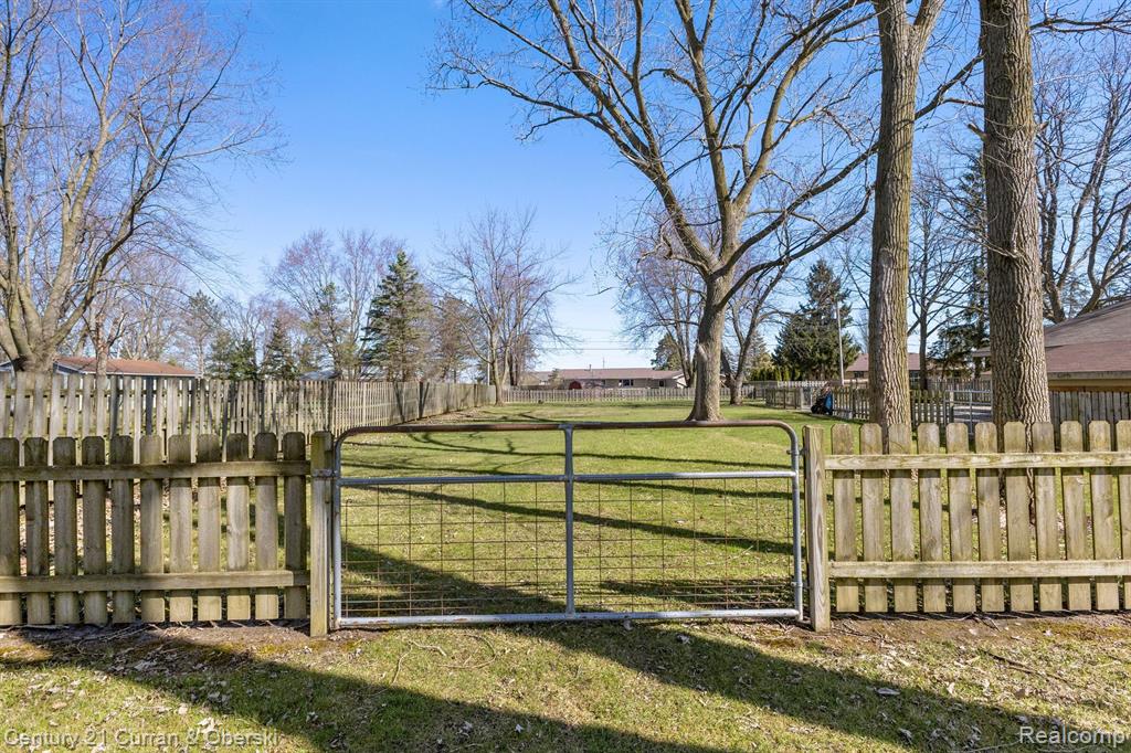 7652 Labo Road South Rockwood, MI 48179 - Photo 27 of 34