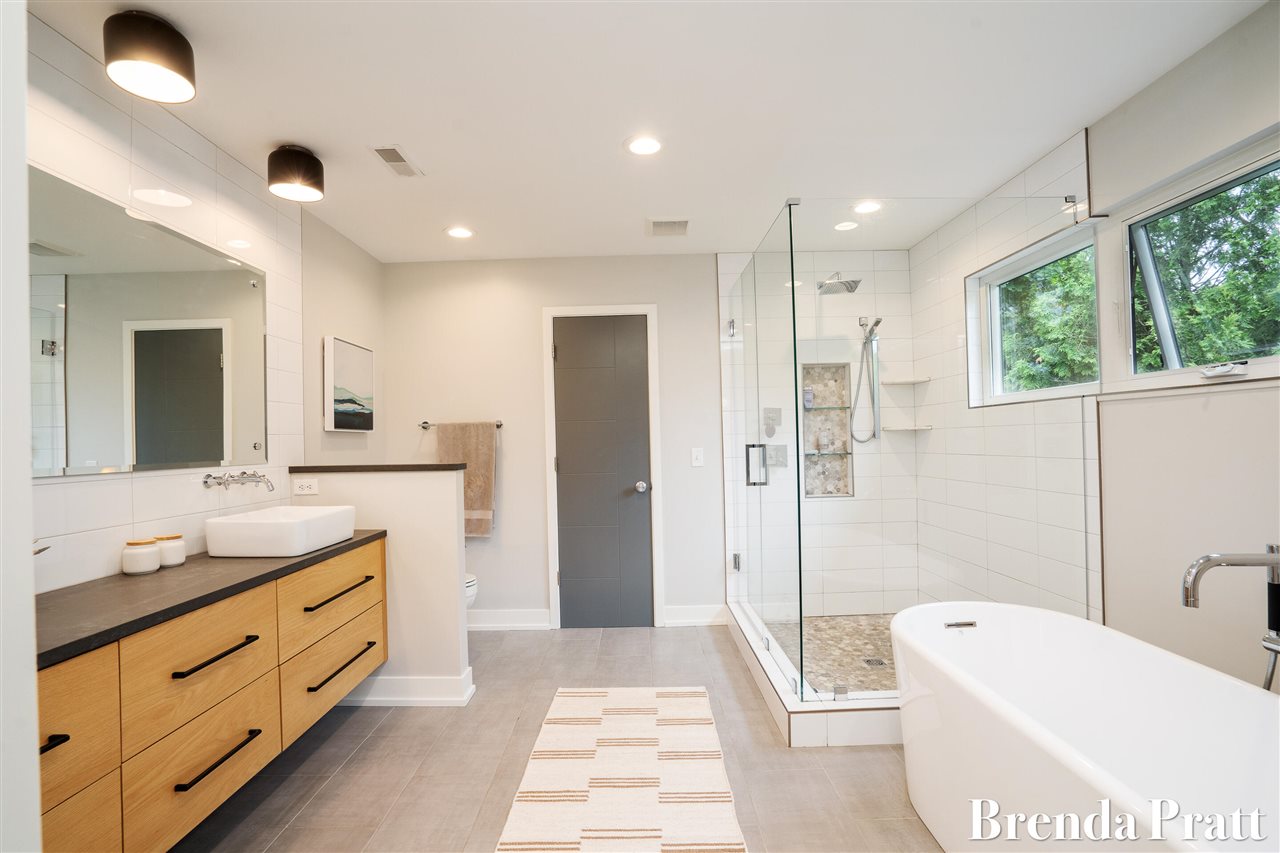 509 Manhattan Road East Grand Rapids, MI 49506 - Photo 23 of 48