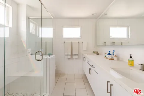 $1,449,000 | 1514 South Bedford Street, Los Angeles, CA 90035