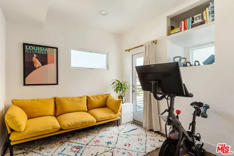 $1,449,000 | 1514 South Bedford Street, Los Angeles, CA 90035
