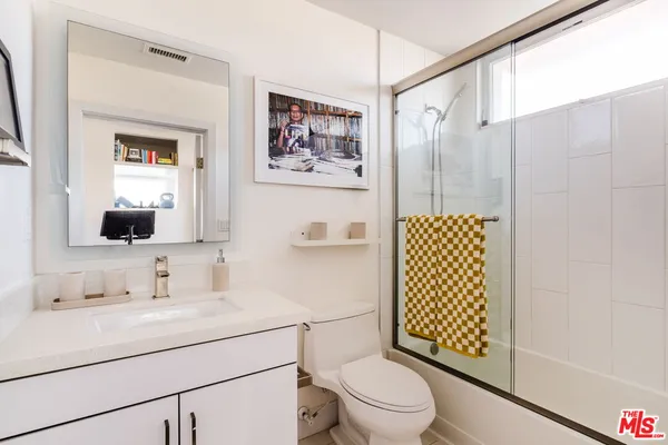 $1,449,000 | 1514 South Bedford Street, Los Angeles, CA 90035