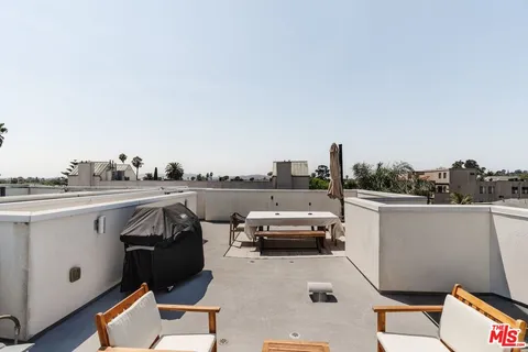 $1,449,000 | 1514 South Bedford Street, Los Angeles, CA 90035