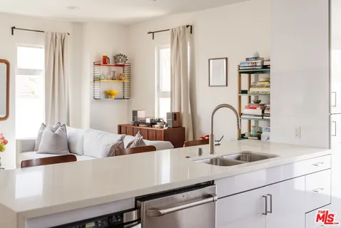 $1,449,000 | 1514 South Bedford Street, Los Angeles, CA 90035