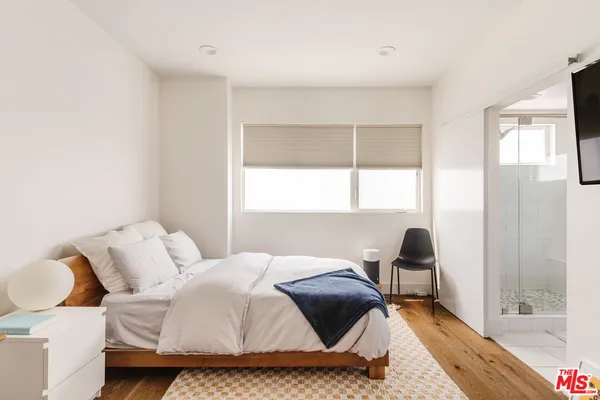 $1,449,000 | 1514 South Bedford Street, Los Angeles, CA 90035
