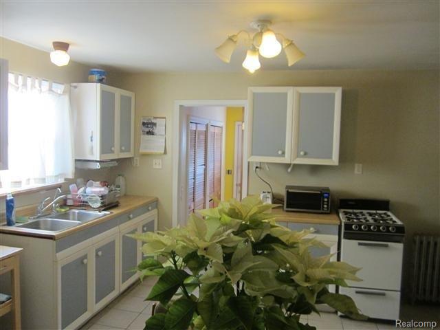 1996 Rome Avenue Warren, MI 48091 - Photo 11 of 23 012.JPG