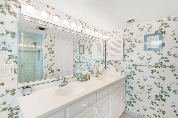 $1,195,000 | 176 South Collier Boulevard, Unit 607, Marco Island, FL 34145