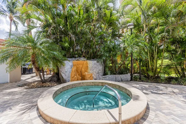 $1,195,000 | 176 South Collier Boulevard, Unit 607, Marco Island, FL 34145