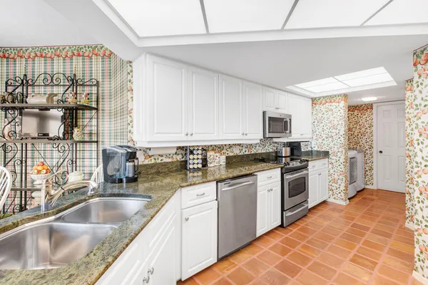$1,195,000 | 176 South Collier Boulevard, Unit 607, Marco Island, FL 34145