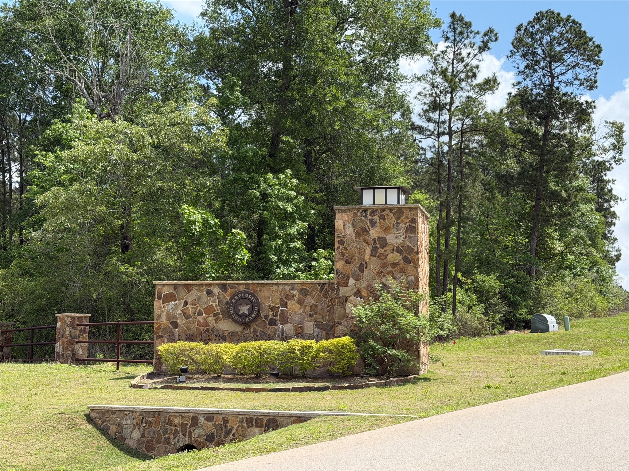 15744 Ridge Oak Road Willis, TX 77378 - Photo 6 of 7