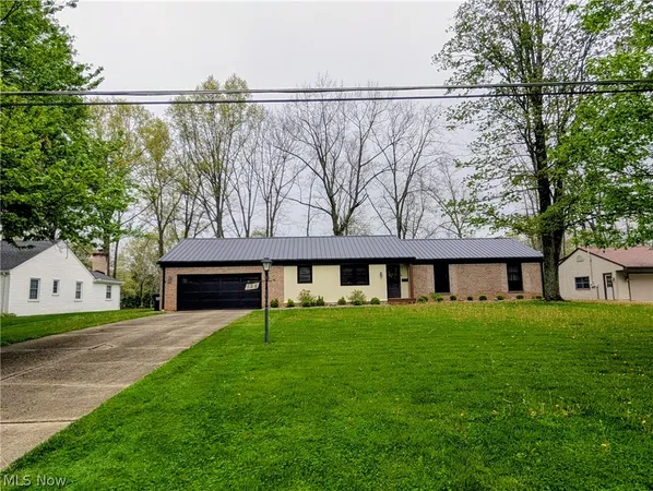 $299,000 | 126 Garwood Drive, Canfield, OH 44406