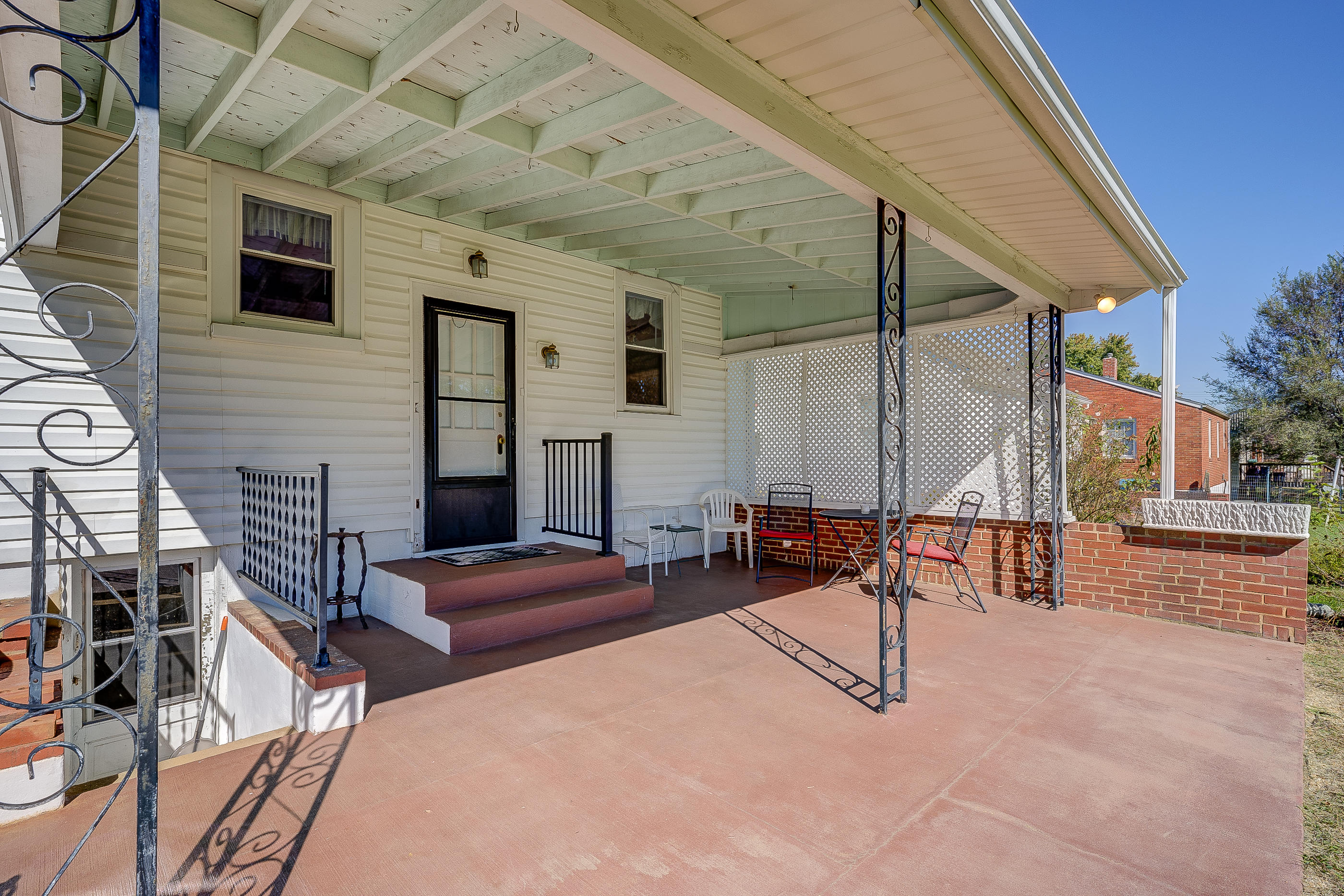 507 Fieldale Road Northeast Roanoke, VA 24012 - Photo 18 of 25 225
