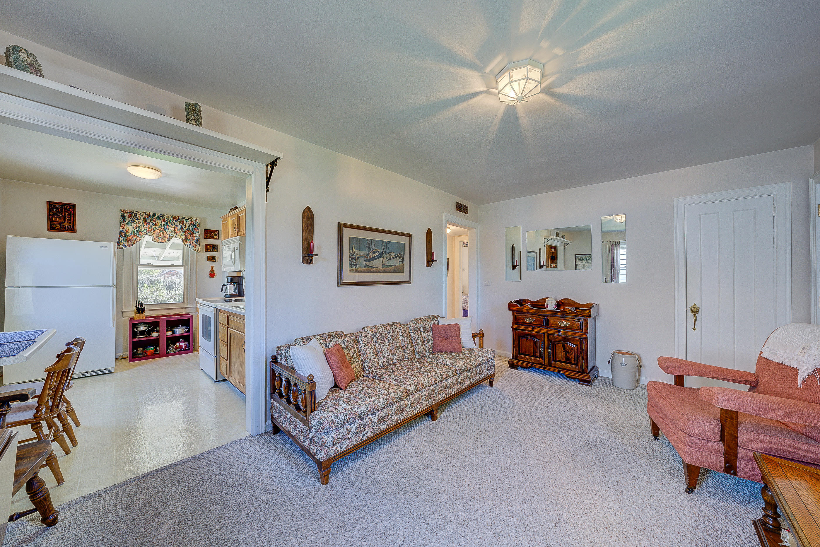 507 Fieldale Road Northeast Roanoke, VA 24012 - Photo 9 of 25 206