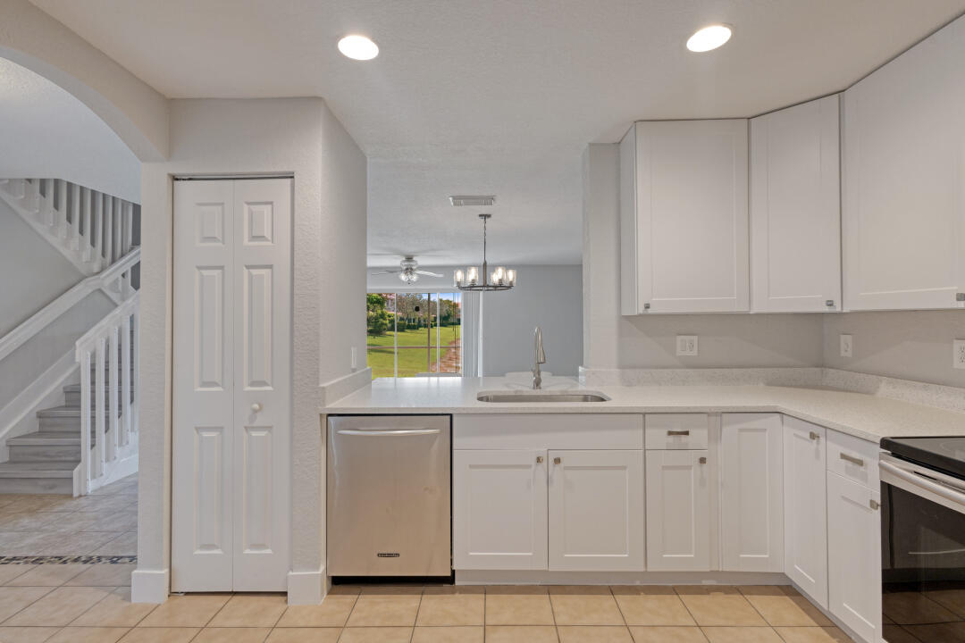 5309 Crossing Rocks Court Riviera Beach, FL 33407 - Photo 11 of 38 11