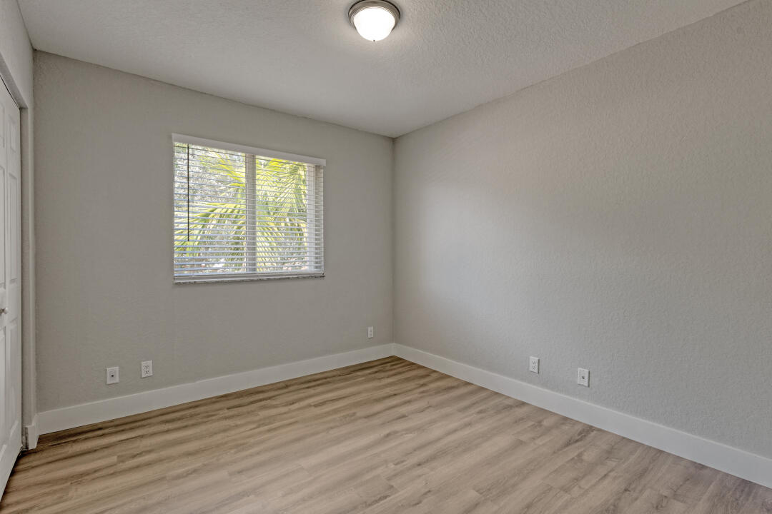 5309 Crossing Rocks Court Riviera Beach, FL 33407 - Photo 20 of 38 20