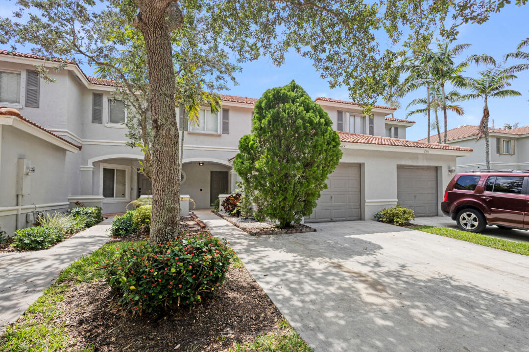 5309 Crossing Rocks Court Riviera Beach, FL 33407 - Photo 3 of 38 3