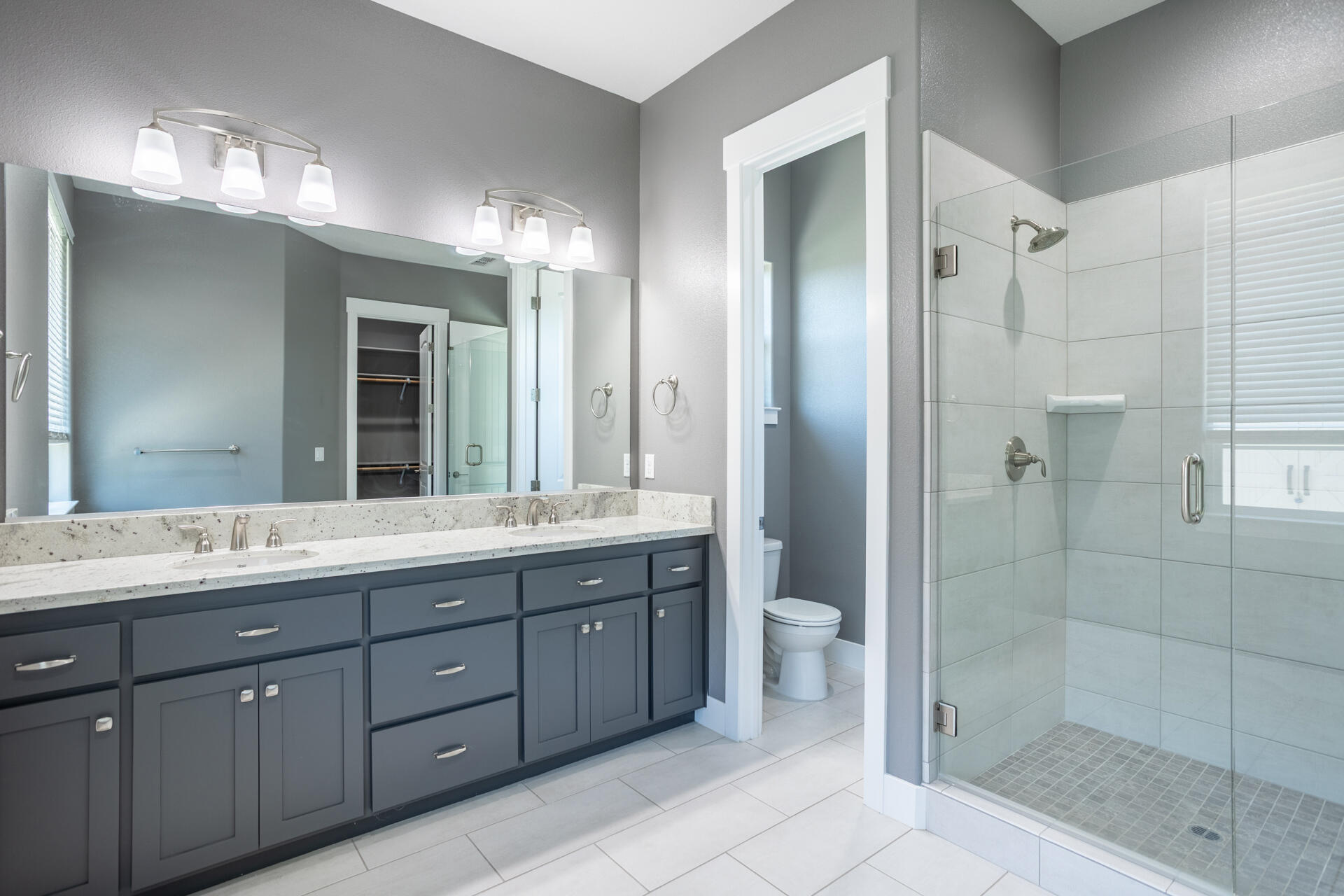 4755 Lower Springs Road Redding, CA 96001 - Photo 17 of 40 Bathroom 1