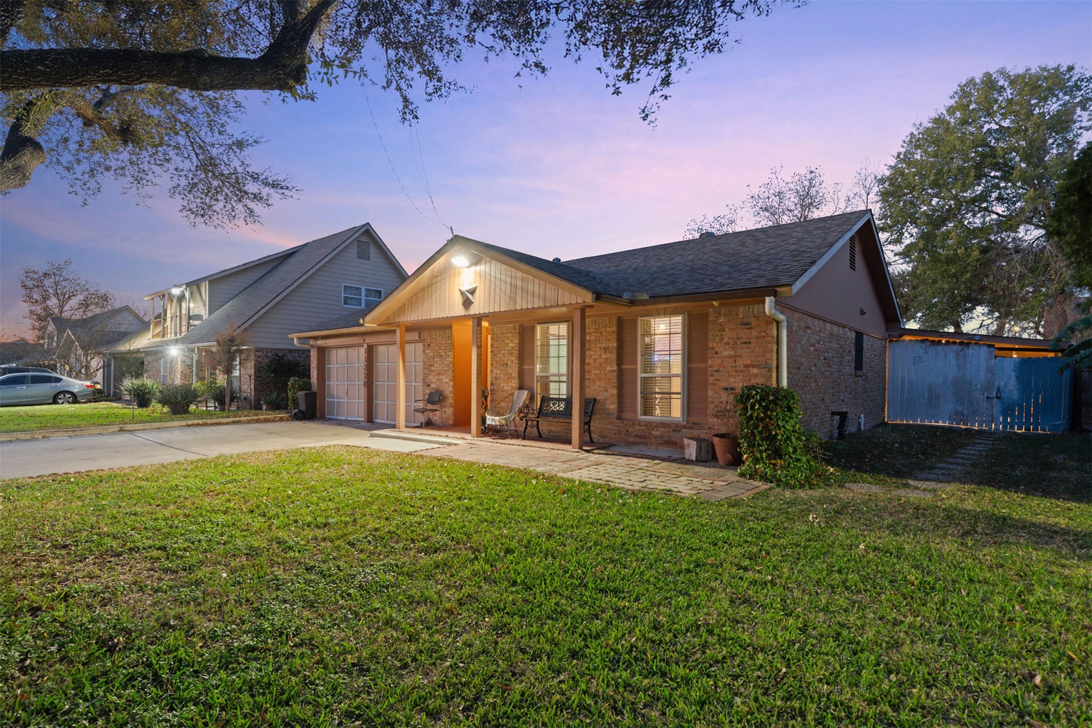 11226 Langdon Lane Houston, TX 77072 - Photo 2 of 25