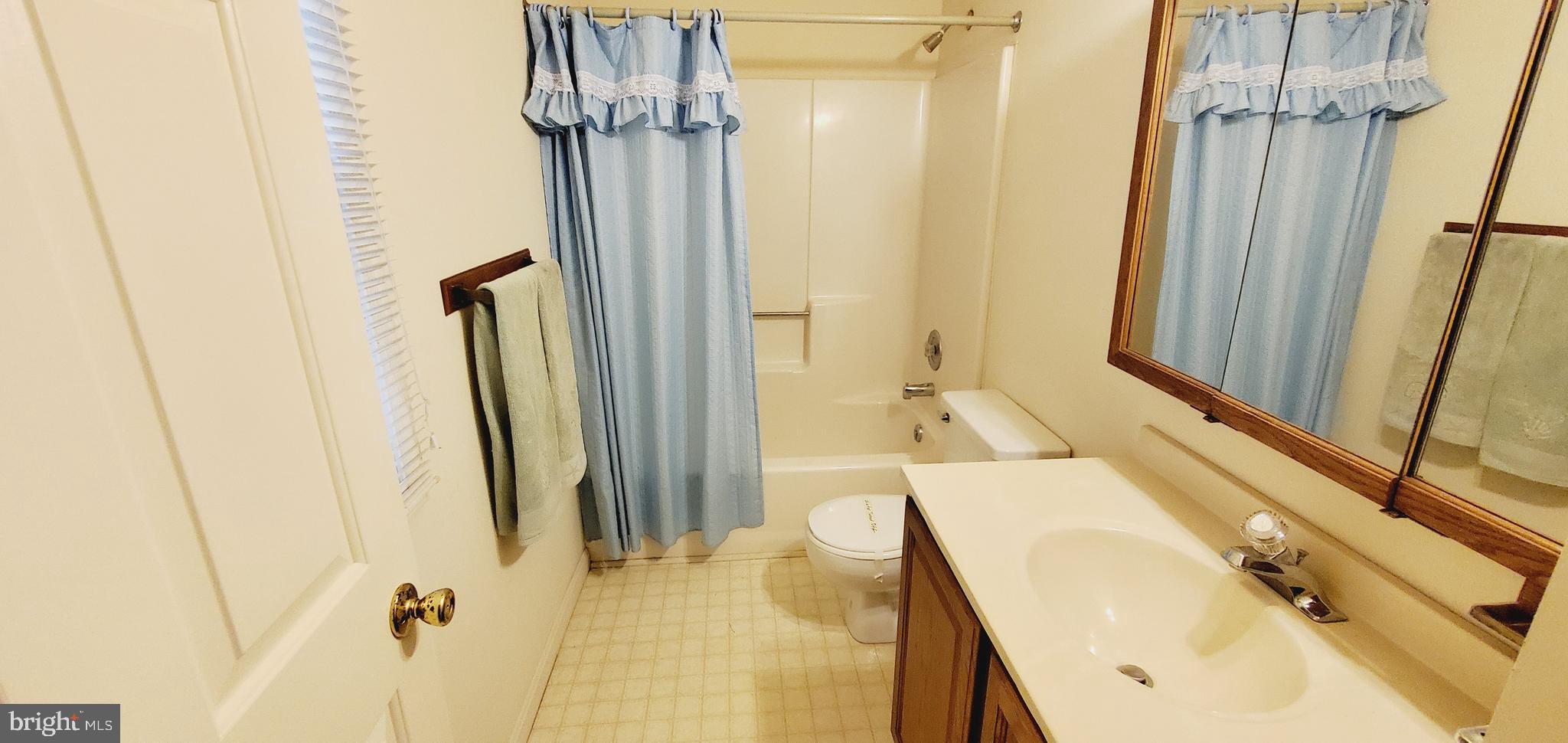 12 Gloucester Road Berlin, MD 21811 - Photo 21 of 29 Primary Bathroom