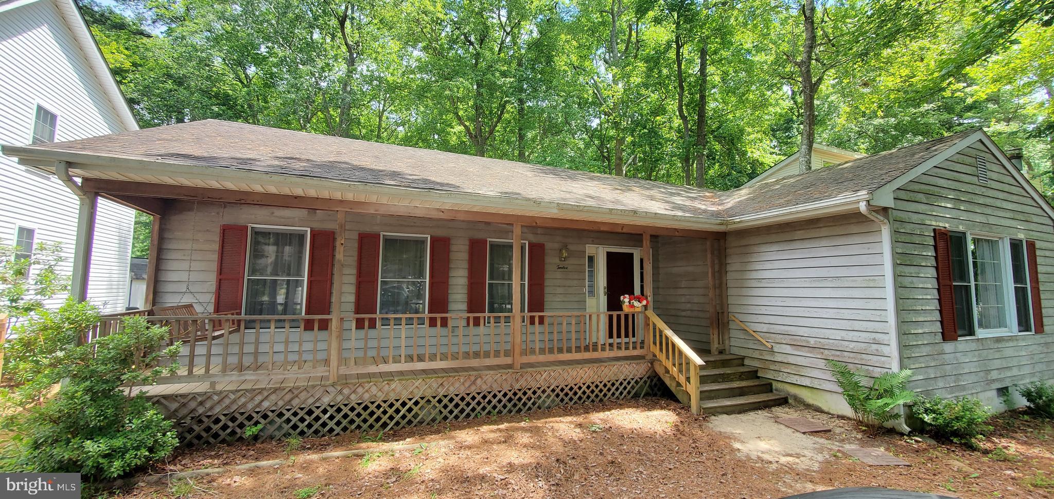 12 Gloucester Road Berlin, MD 21811 - Photo 25 of 29 Front Porch