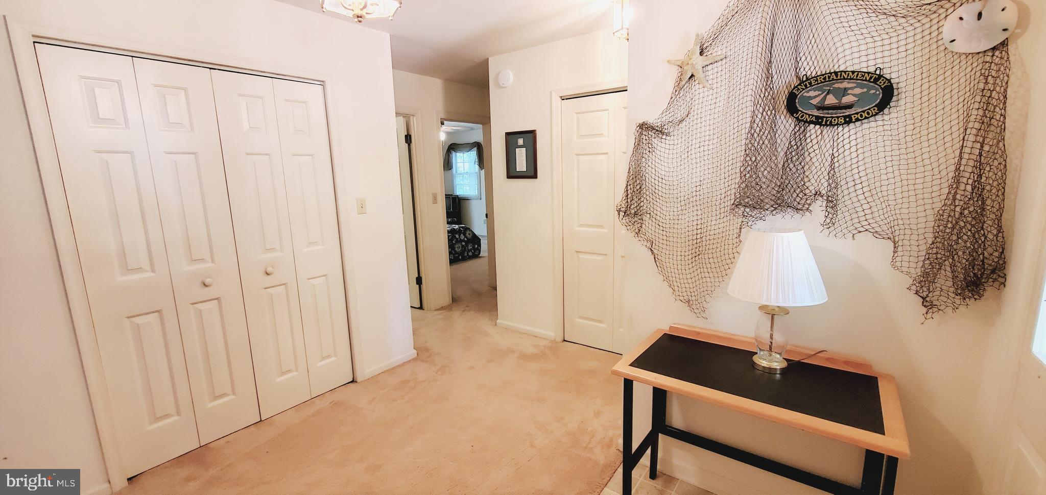 12 Gloucester Road Berlin, MD 21811 - Photo 3 of 29 Foyer