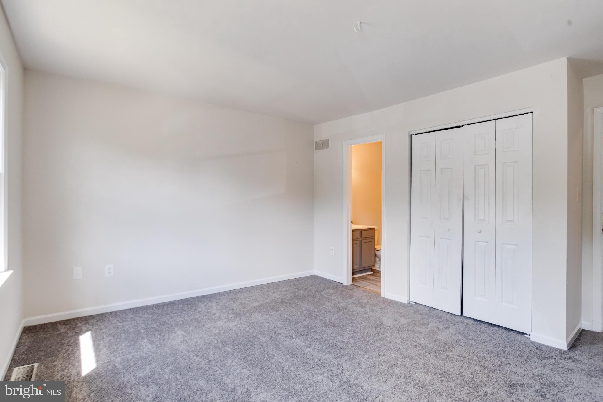 182 East Village Road Elkton, MD 21921 - Photo 19 of 42 Spacious room with natural light and closet.