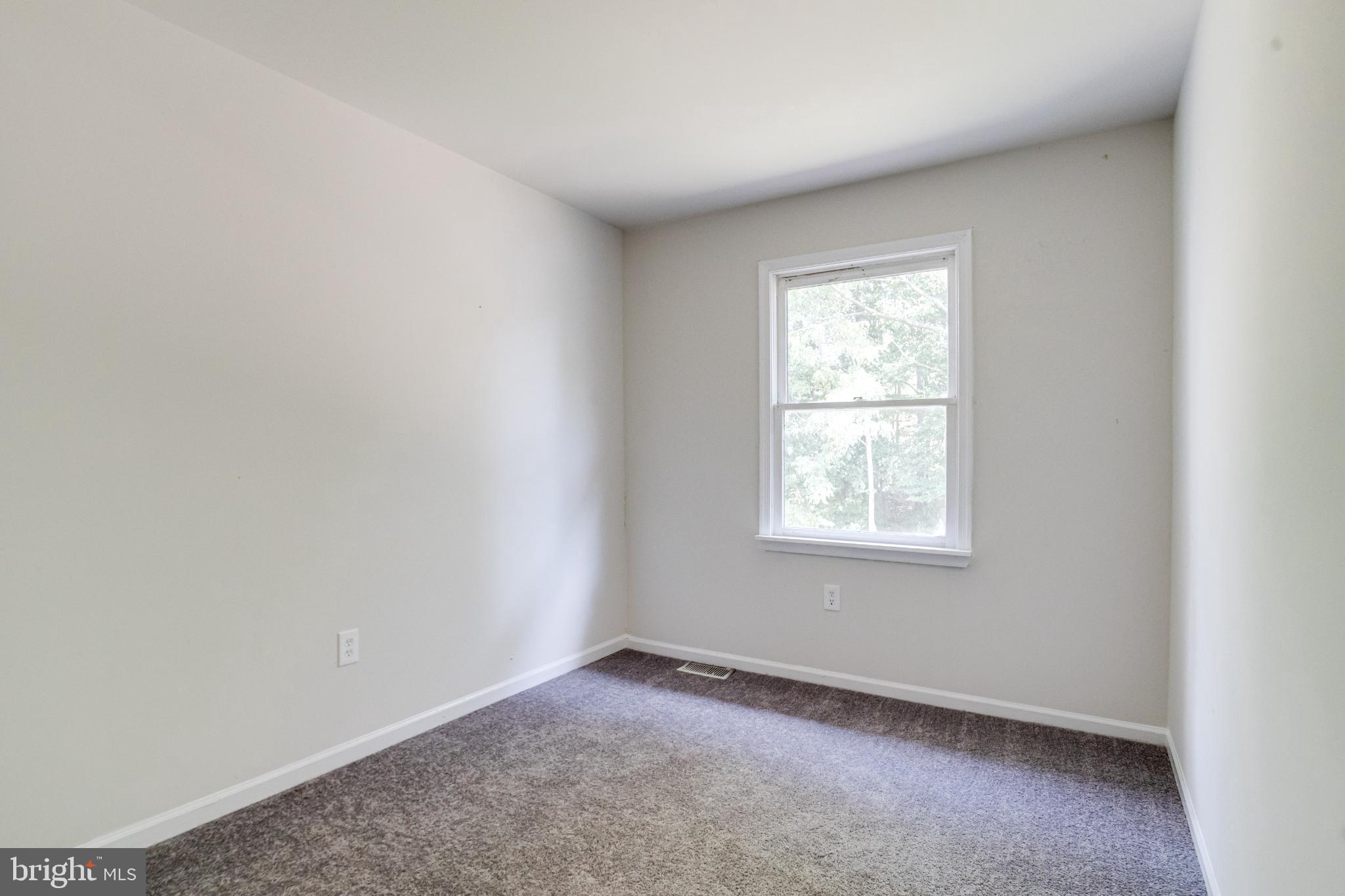 182 East Village Road Elkton, MD 21921 - Photo 26 of 42 Bright and airy room with natural light.