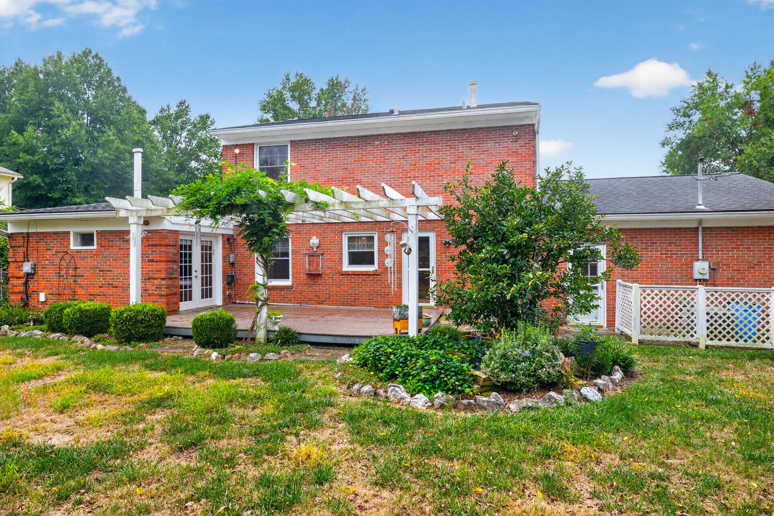 1009 Castleton Way Lexington, KY 40517 - Photo 44 of 57 147